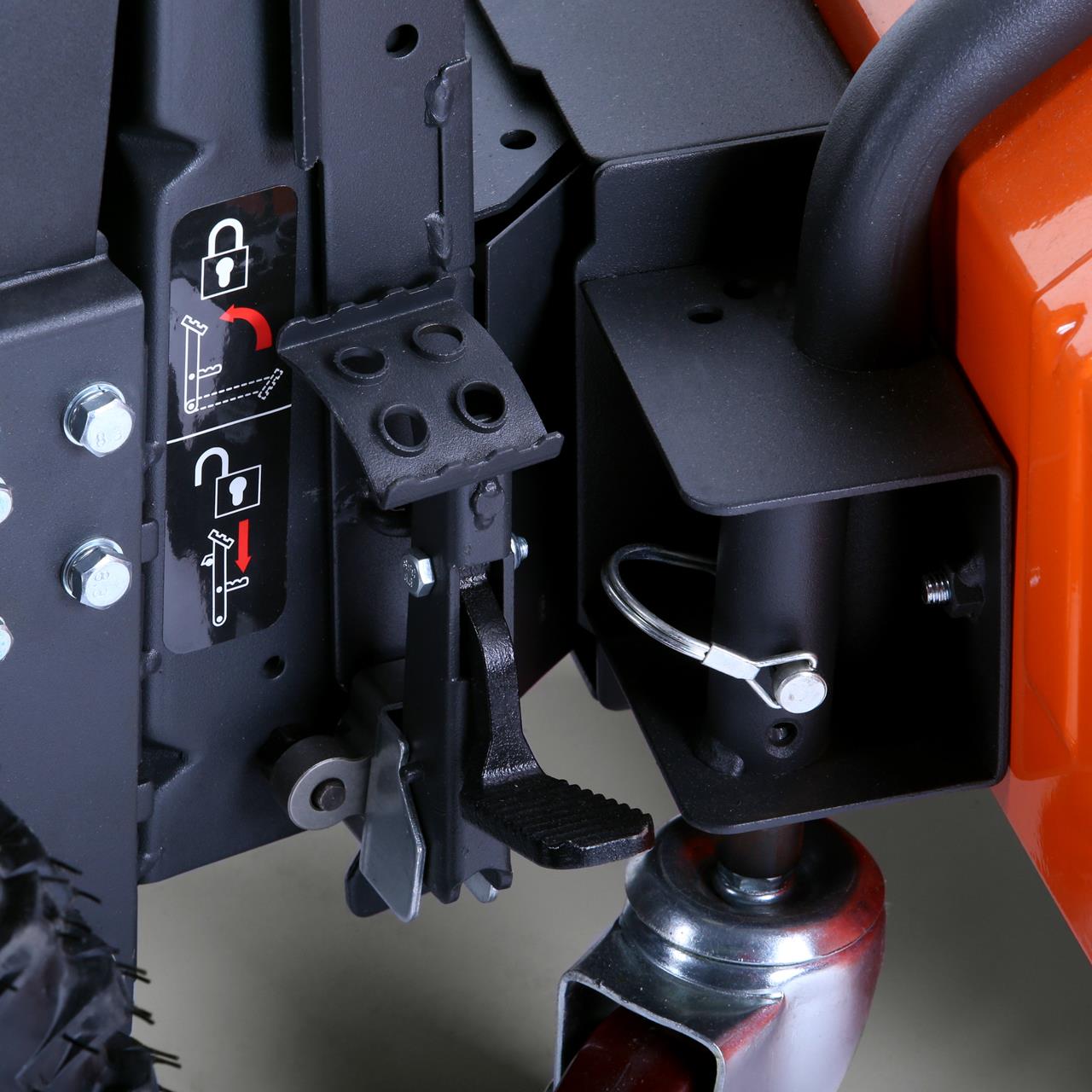 Balayeuse déneigeuse thermique FUXTEC FX-KM196, avec brosse de balayage - sans embout optionnel