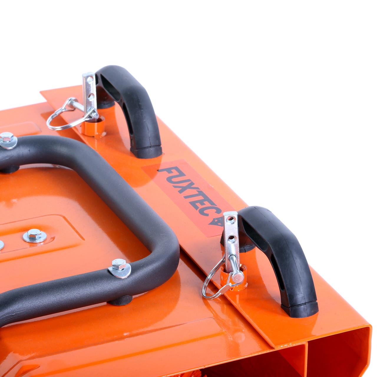 Balayeuse déneigeuse thermique FUXTEC FX-KM196, avec brosse de balayage - sans embout optionnel