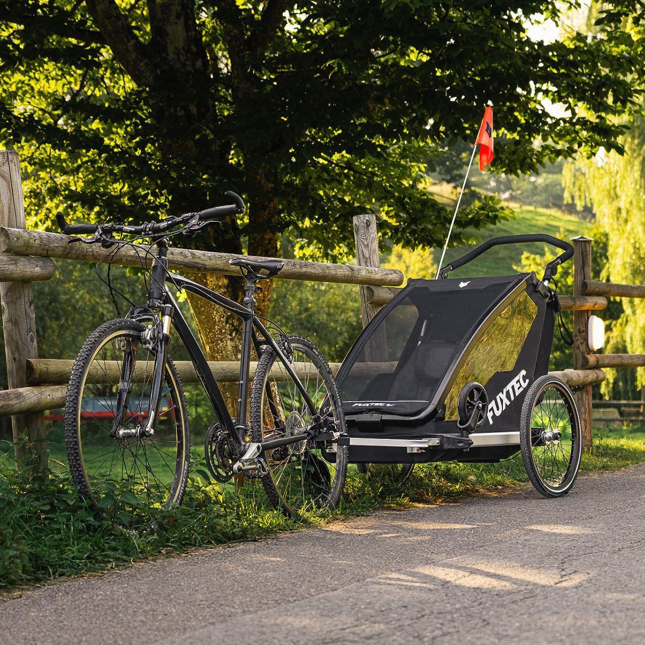 Remorque à vélo Sport Cruiser noire avec roue avant Jogger incluse