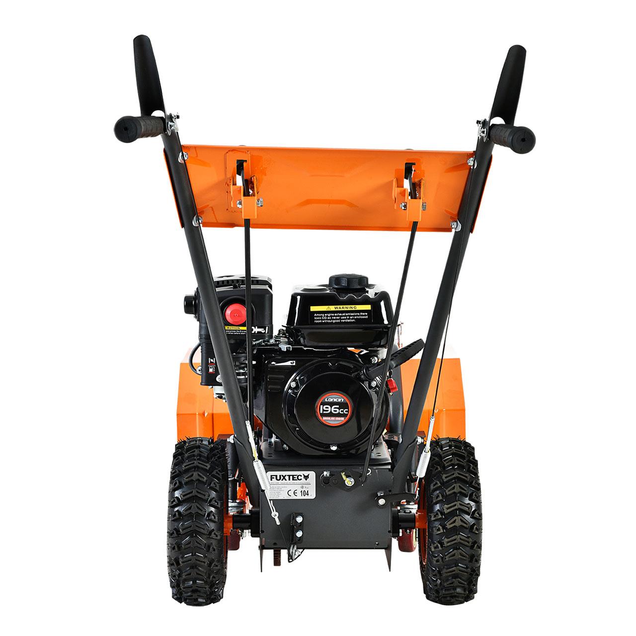 Balayeuse déneigeuse thermique FUXTEC FX-KM196 SET3, avec brosse de balayage + 2 embouts chasse-neige et collecteur de déchets